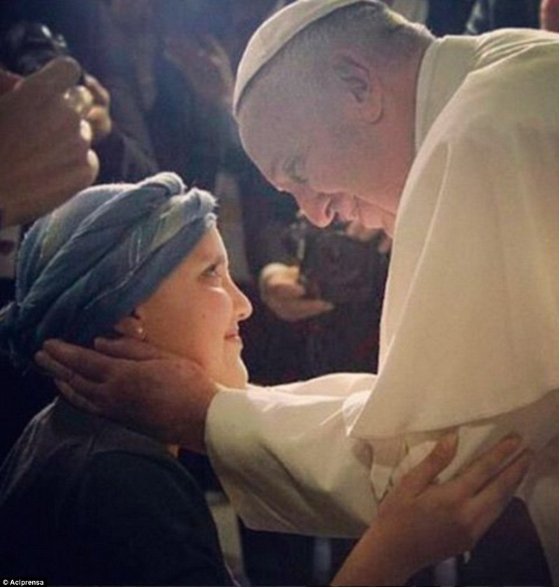 Η 15χρονη καρκινοπαθής που έκανε τον Πάπα Φραγκίσκο να δακρύσει