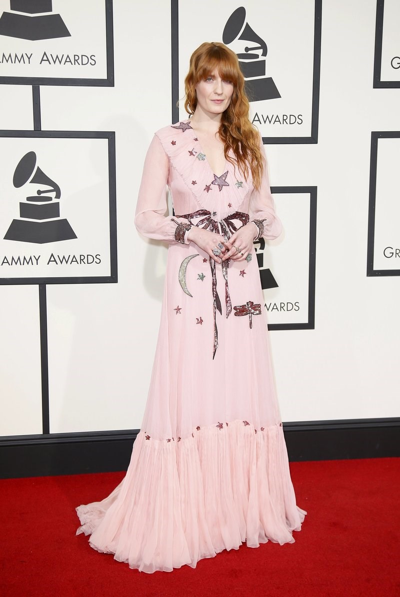 Μουσικά βραβεία Grammy 2016: Τι φόρεσαν οι λαμπεροί καλεσμένοι στο κόκκινο χαλί; 