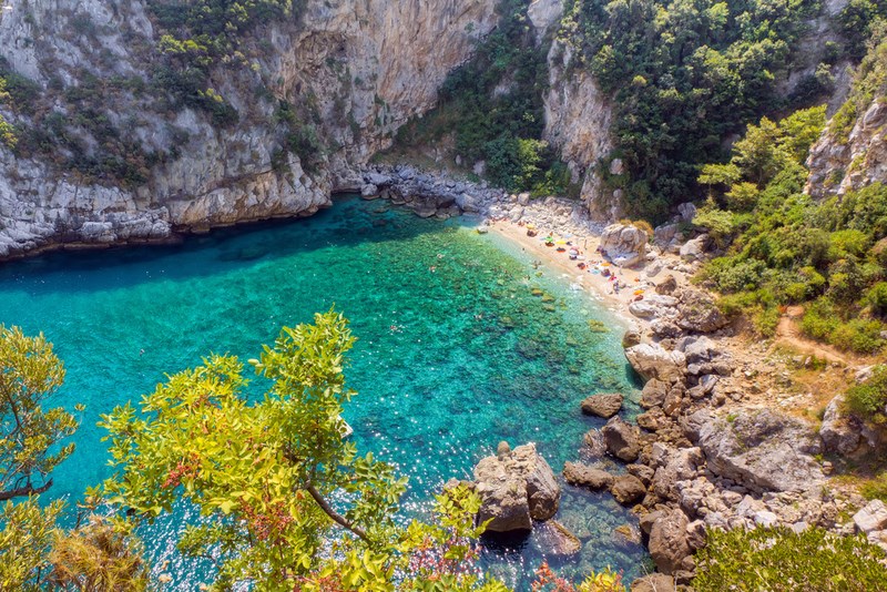 Δύο ελληνικές παραλίες στις 50 καλύτερες του κόσμου, σύμφωνα με τον Guardian