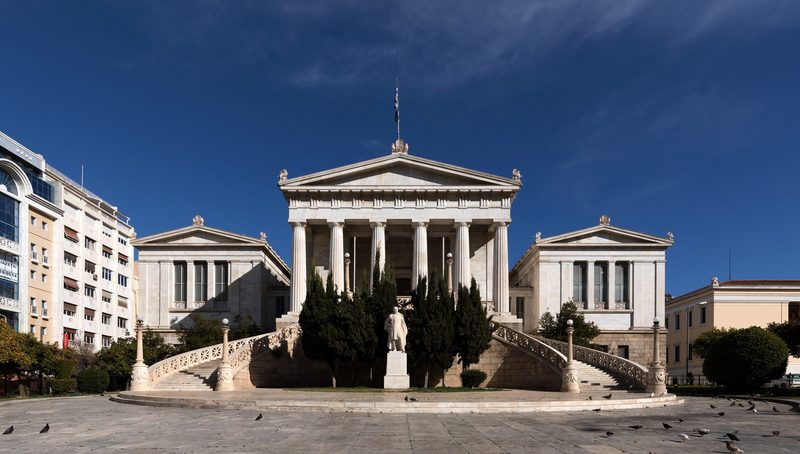 Μέσα στο ιστορικό Βαλλιάνειο Μέγαρο: Η Εθνική Βιβλιοθήκη επαναλειτουργεί ανανεωμένη / Life / Woman TOC