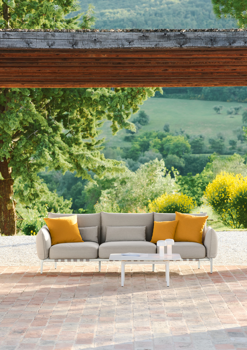 Τα νέα έπιπλα εξωτερικού χώρου DEDON, είναι στην ΑΒΑΞ και υποδέχονται