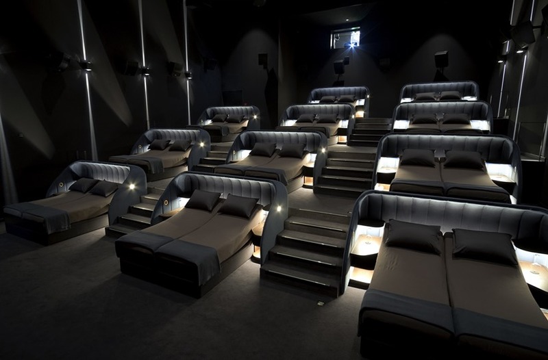 Σινεμά αντικαθιστά όλα τα καθίσματα με διπλά κρεβάτια για την απόλυτη κινηματογραφική εμπειρία! 9