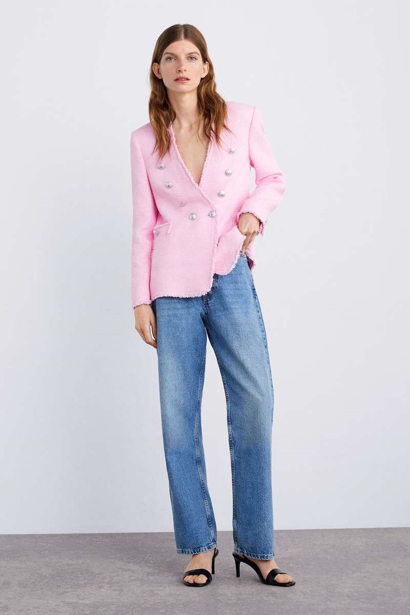 «Είμαι 30 και κάτι και αυτά τα κομμάτια αγοράζω πάντα από τα Zara»: Μια μπλόγκερ δίνει ιδέες