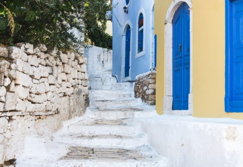 Το εναλλακτικό, ελληνικό νησί χωρίς αυτοκίνητα και παραλίες που θα λατρέψεις