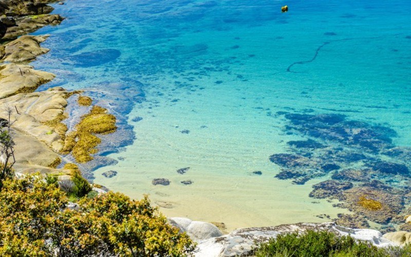 Η «Βοϊδοκοιλιά» της Χαλκιδικής: Η παραλία-παράδεισος της Σιθωνίας που δεν είναι πασίγνωστη  