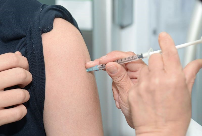 Ξεχάστε το H1N1, φέτος έρχεται το Η3Ν2: Οι κίνδυνοι της νέας γρίπης, ποιοι πρέπει να εμβολιαστούν
