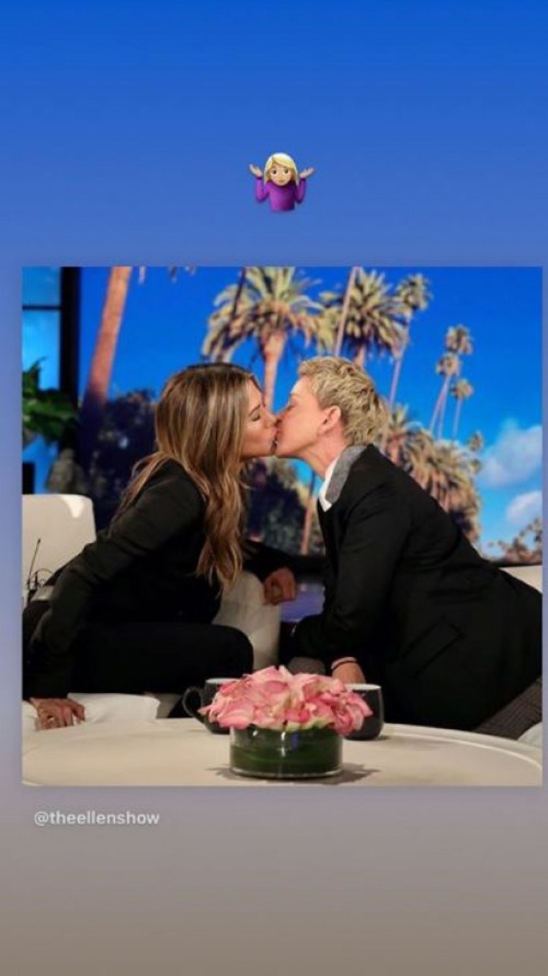 «Δεν φιλάω γυναίκες», είπε η Τζένιφερ Άνιστον πριν δώσει ένα φιλί στα χείλη της Έλεν ΝτεΤζένερις
