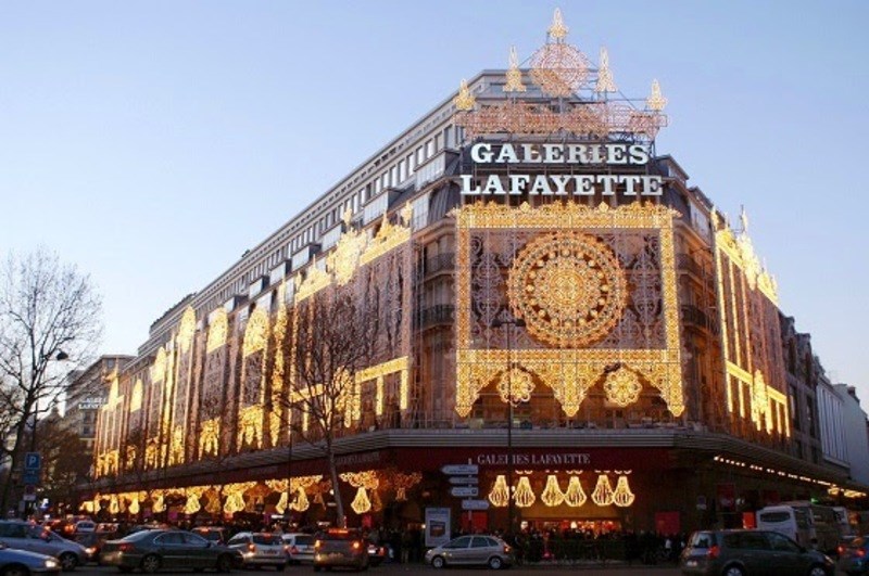Τα Galeries Lafayette στόλισαν: Είναι πλέον επίσημο, βρισκόμαστε σε εορταστική περίοδο 