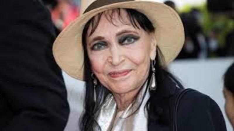 Άννα Καρίνα: Η μούσα του Γκοντάρ που ενέπνευσε το απόλυτο μακιγιάζ των 60s δεν είναι πια εδώ