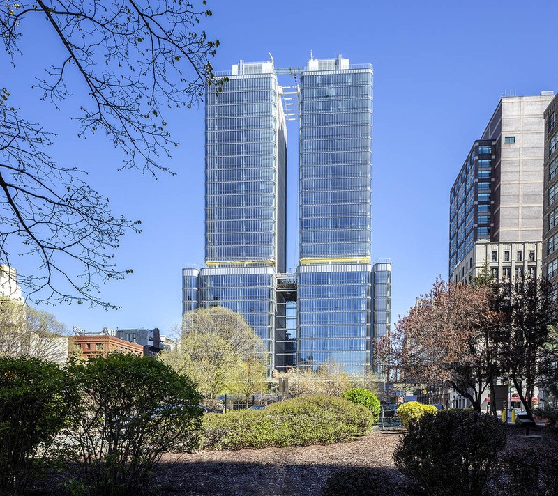Oλοκληρώθηκε το νέο αριστουργηματικό κτίριο του Ρέντσο Πιάνο στο Σόχο της Νέας Υόρκης 