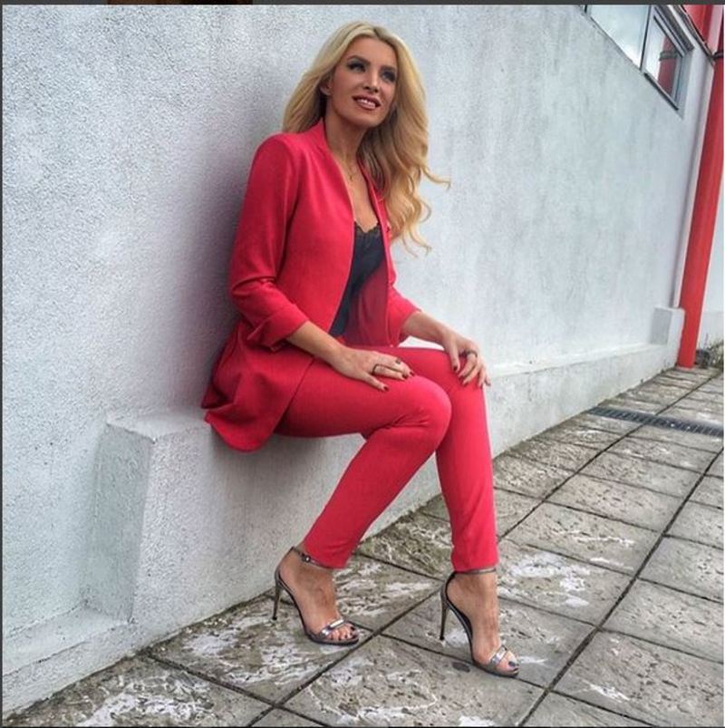 Stylish Kai Oikonomika Kostoymia H Nea Mania Ths Katerinas