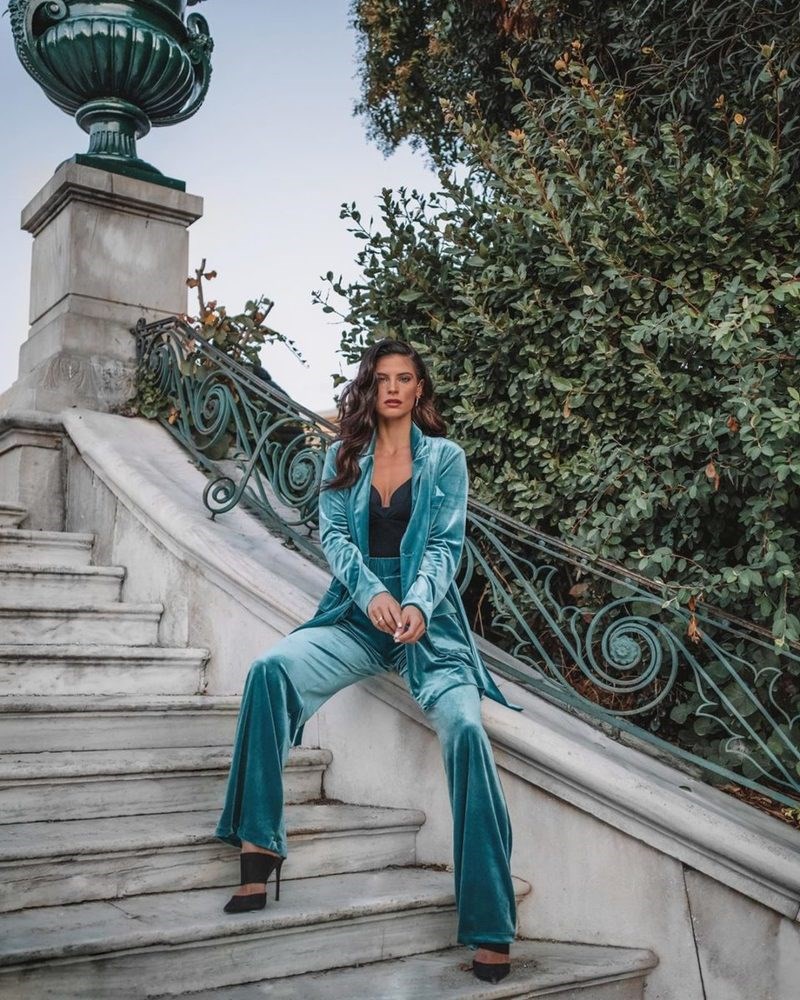 To outfit που επαναλήφθηκε: H Κατερίνα Στικούδη με ρούχο που έχουμε δει σε άλλη Ελληνίδα celebrity
