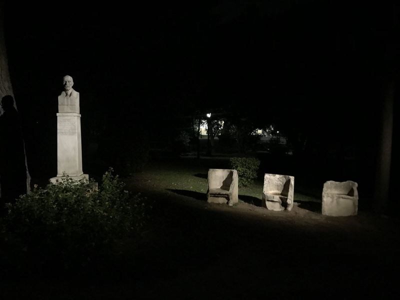 Η λάμψη που τους αξίζει: Τα αγάλματα του Ζαππείου θα φωτιστούν από την Ελευθερία Ντεκώ 