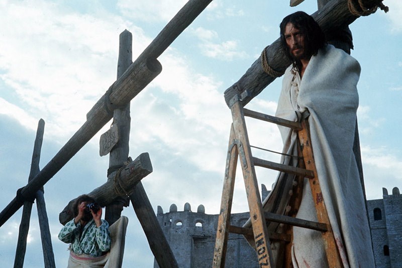 12 πράγματα που δεν ήξερες για τη θρυλική σειρά "Ο Ιησούς Από Τη Ναζαρέτ"