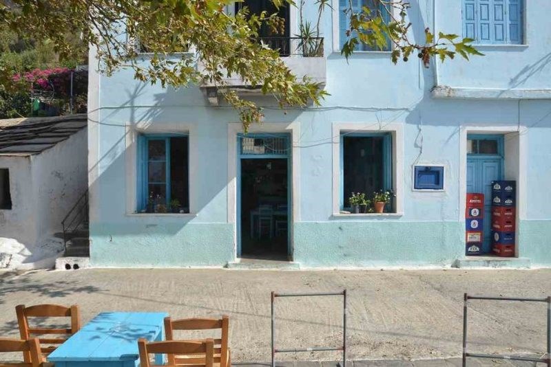 Ένα Ικαριώτικο καφενείο στα 20 πιο όμορφα καφενεία της Ελλάδας