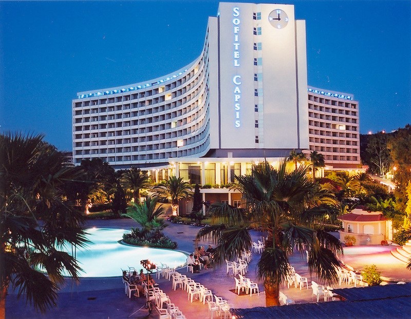 Ποιος Έλληνας επιχειρηματίας αγόρασε το ξενοδοχείο Capsis στη Ρόδο;
