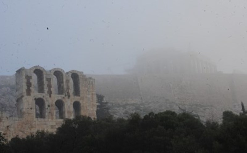 Το περίεργο καιρικό φαινόμενο στο οποίο ξύπνησε η Αθήνα σήμερα το πρωί