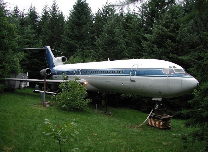 Γιατί αυτό το αεροπλάνο της Ολυμπιακής βρίσκεται σε ένα δάσος στο Όρεγκον των ΗΠΑ;