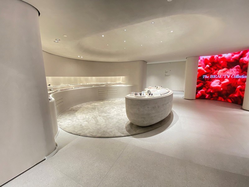 Breaking News: Η Zara αποκαλύπτει το νέο παγκόσμιο concept store στο εμπορικό κέντρο Golden Hall 