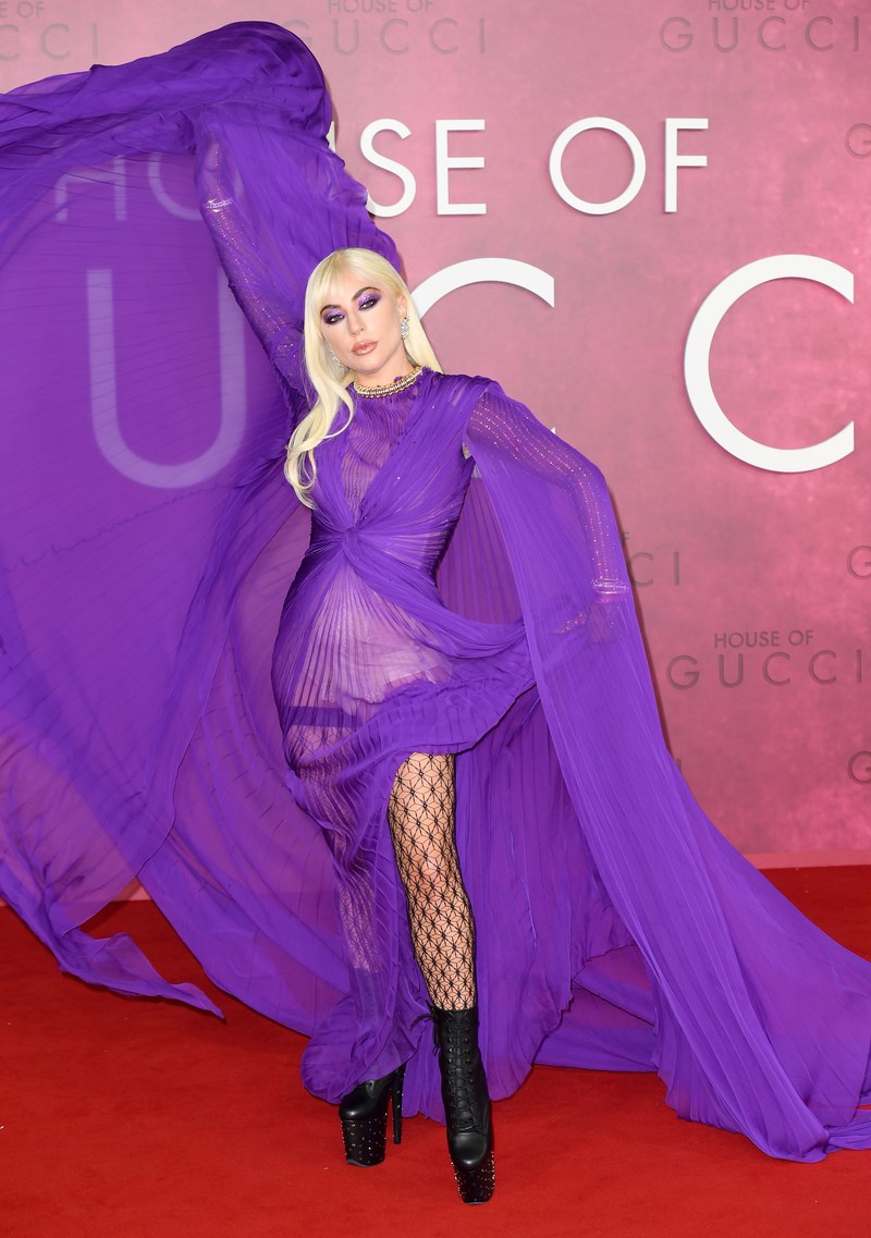 Η εμβληματική εμφάνιση της Lady Gaga στην πρεμιέρα του «House of Gucci»