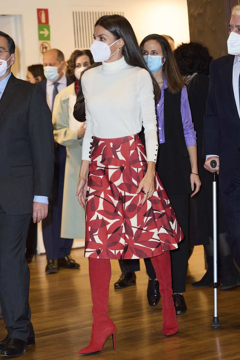 Η εμφάνιση της Βασίλισσας Λετίσια με σέξι κόκκινες μπότες, είναι ό, τι πιο ανατρεπτικό είδαμε σήμερα